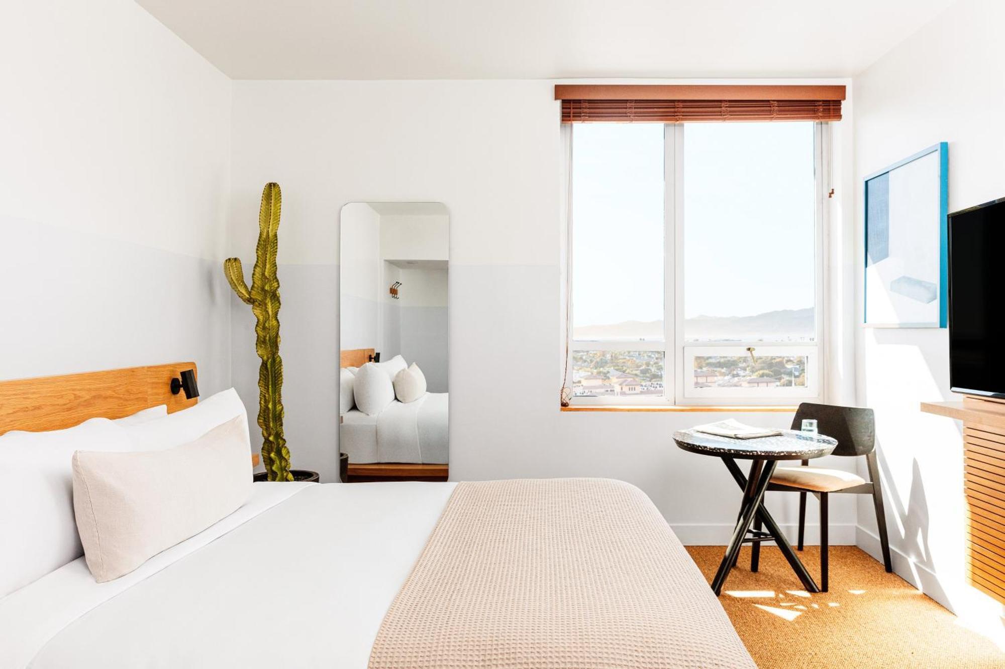 Hotel June West La, A Member Of Design Hotels Лос-Анджелес Экстерьер фото