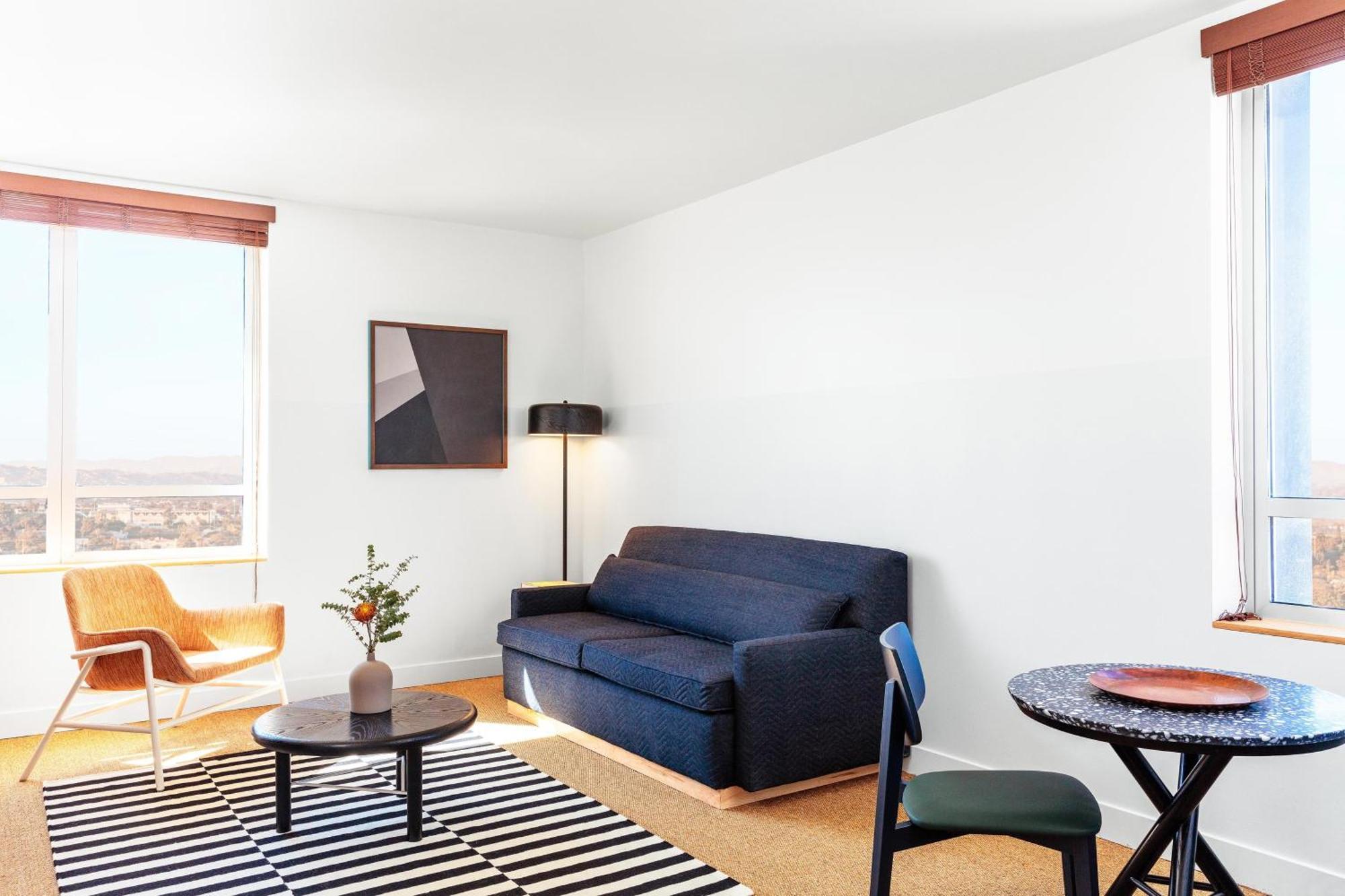 Hotel June West La, A Member Of Design Hotels Лос-Анджелес Экстерьер фото