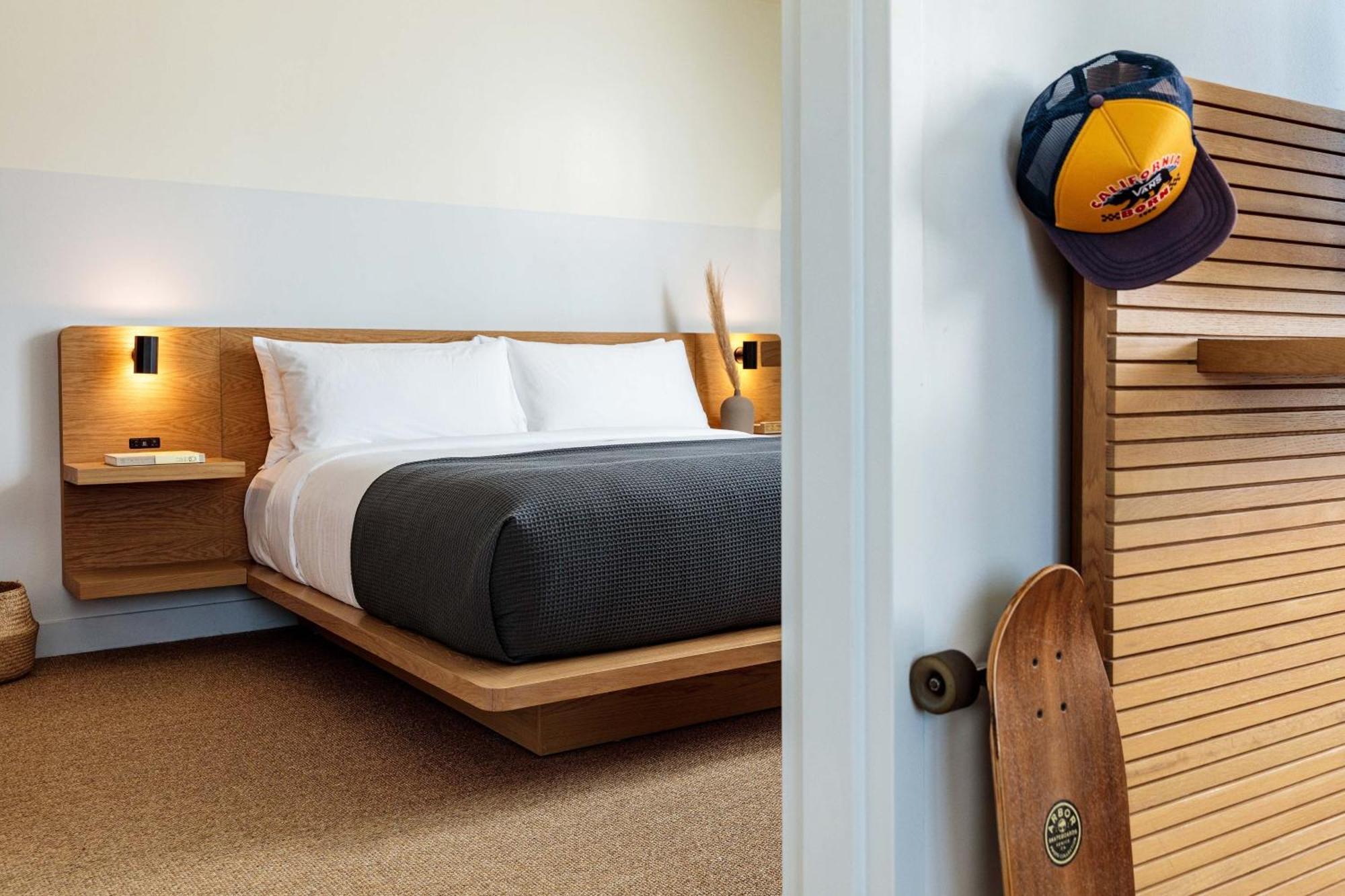 Hotel June West La, A Member Of Design Hotels Лос-Анджелес Экстерьер фото