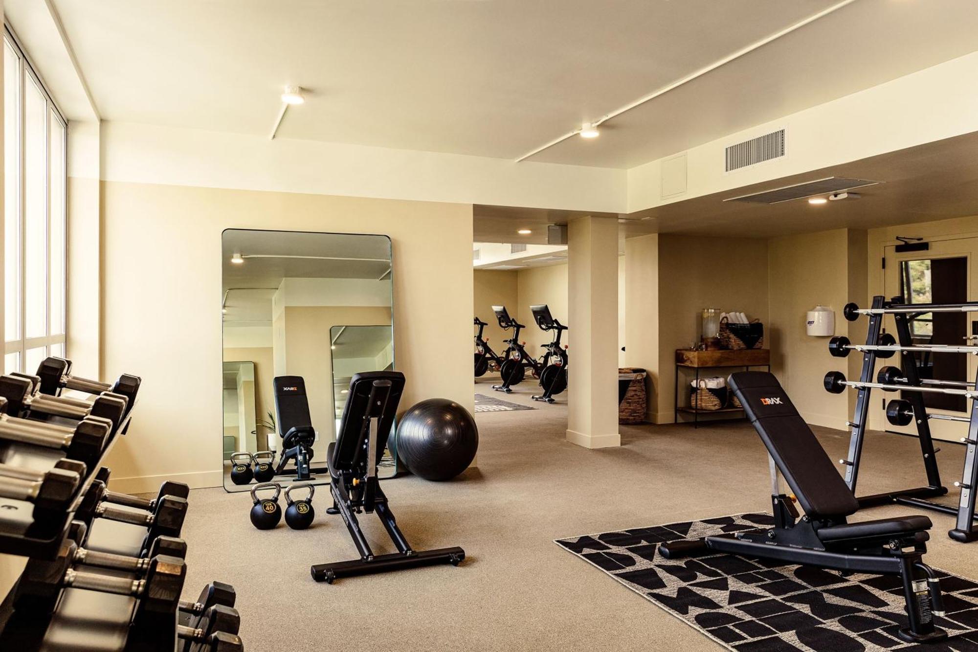 Hotel June West La, A Member Of Design Hotels Лос-Анджелес Экстерьер фото